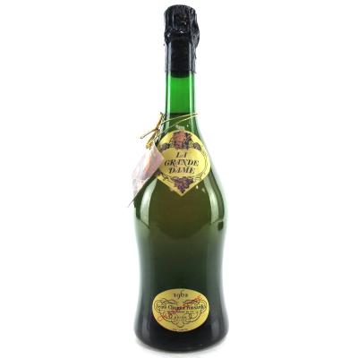 Veuve Clicquot Ponsardin \"La Grande Dame\" 1962 Vintage Champagne