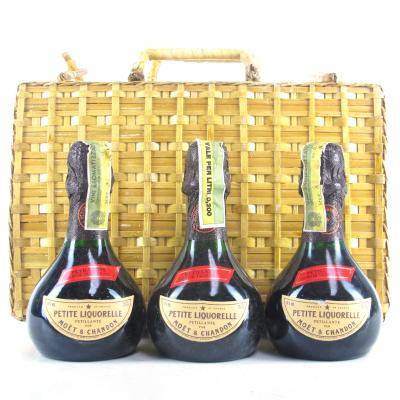 Moet & Chandon Petite Liquorelle Petillante 3x20cl / Wicker Hamper